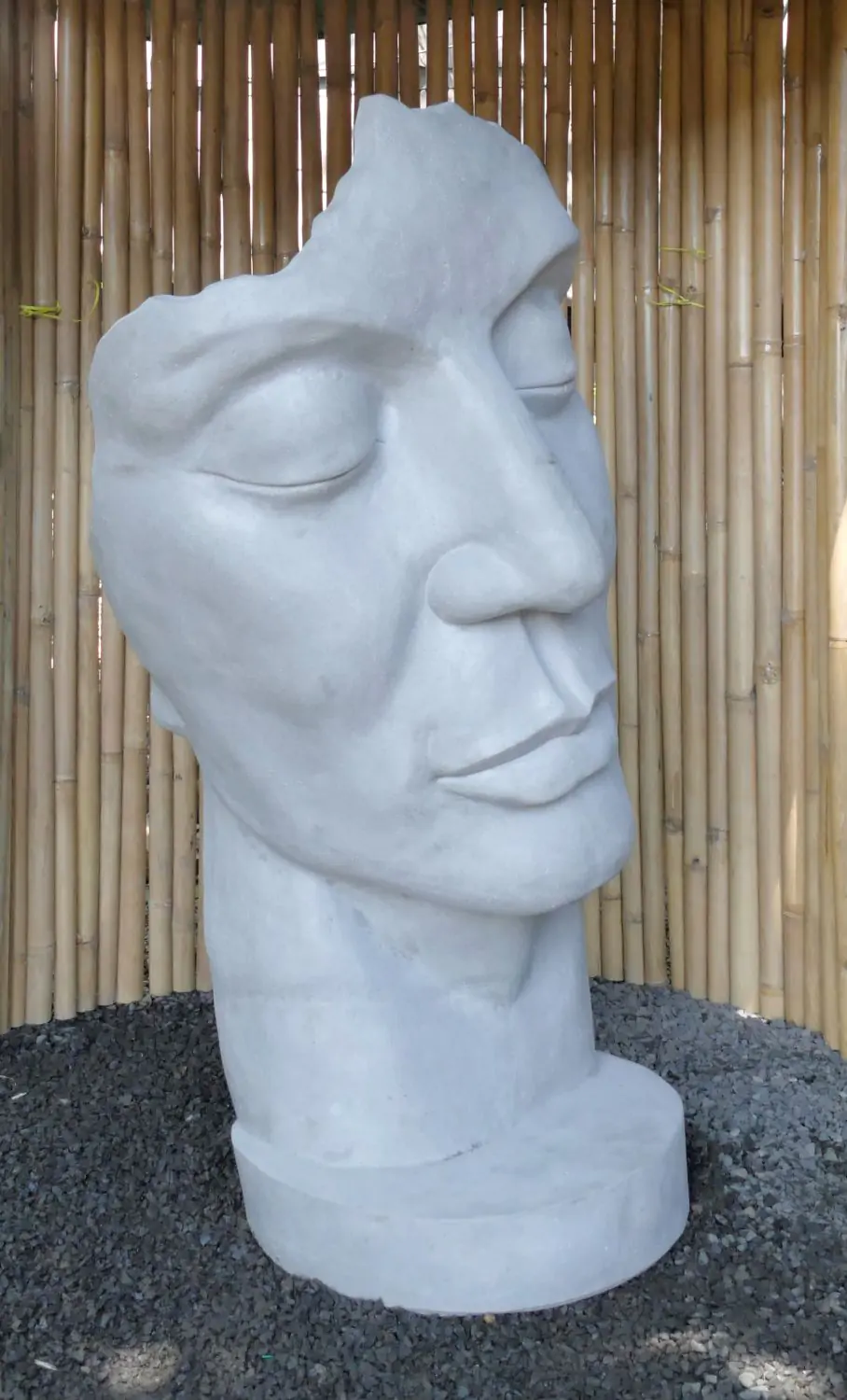  Product image 2 of the product “Mask Human 02 (inclined to the left) original by the artist - 150m height ”